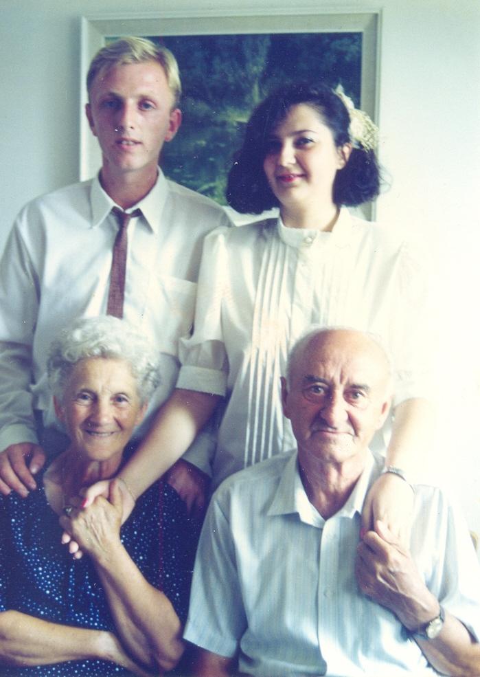 Vjencanje najstarije unuke Milosevic Silve 11 8 1993